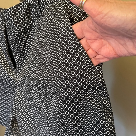 2/$13 NWOT Never used just tried on shorts - Picture 4 of 4